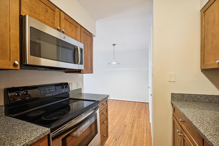 Building Photo - 10703 Hampton Mill Ter