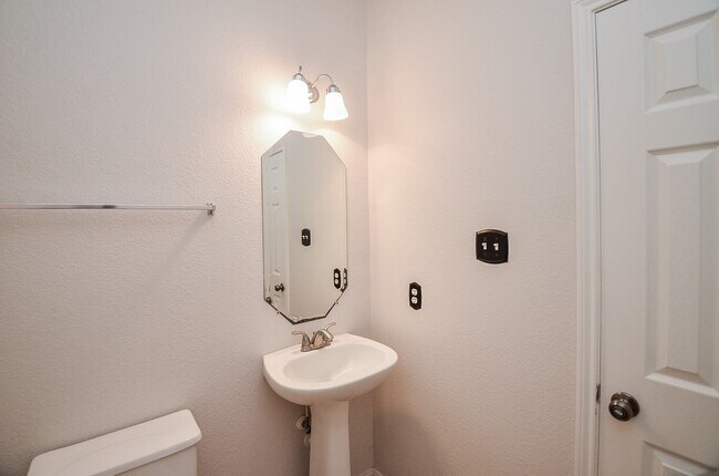 Building Photo - 21534 Tallow Grove Ln