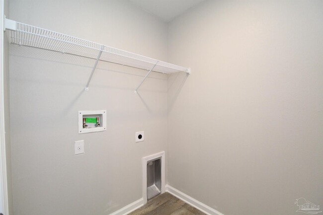 Building Photo - 7524 Oak Lake Blvd