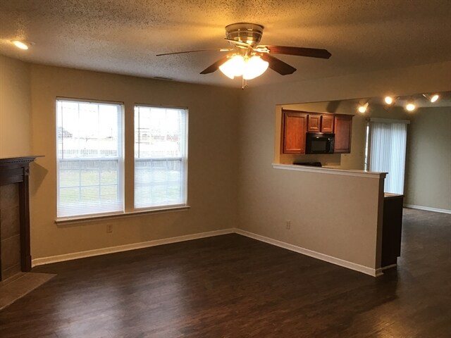 Building Photo - 5532 Floating Leaf Dr