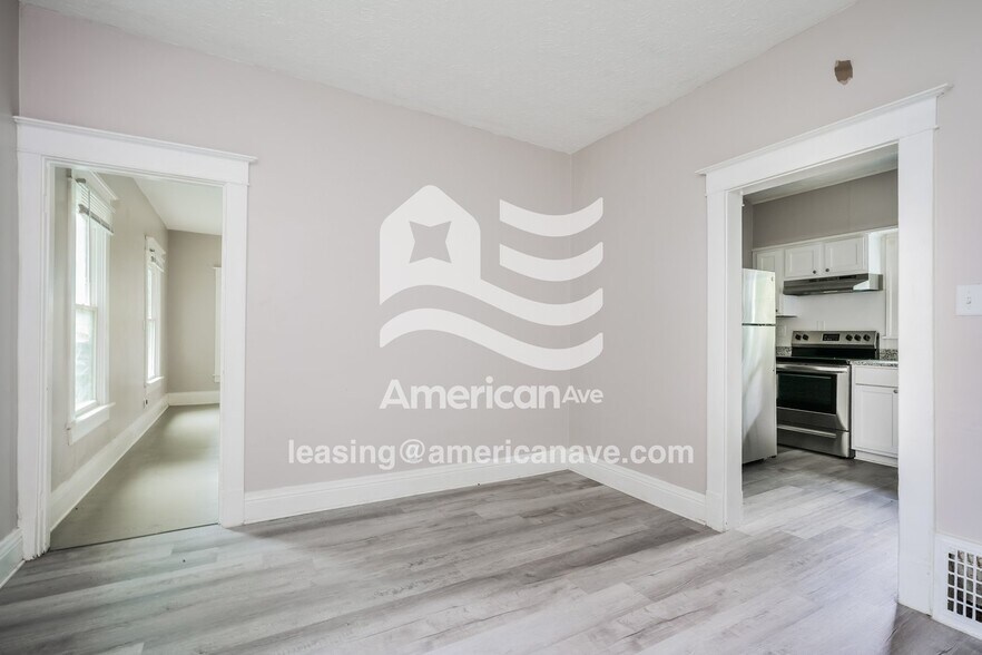 Building Photo - 114 W Cleveland Ave