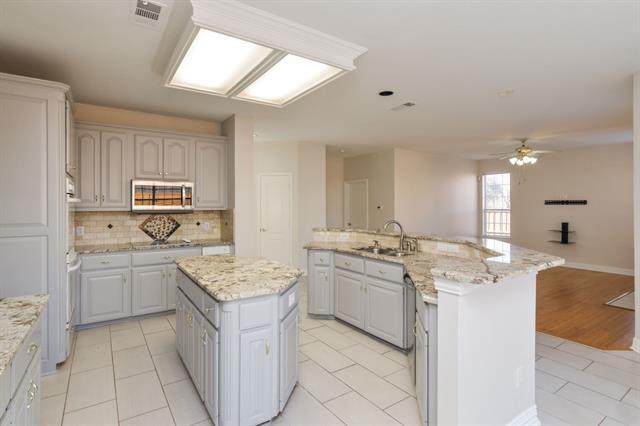 Building Photo - 8512 Mesa Verde Dr