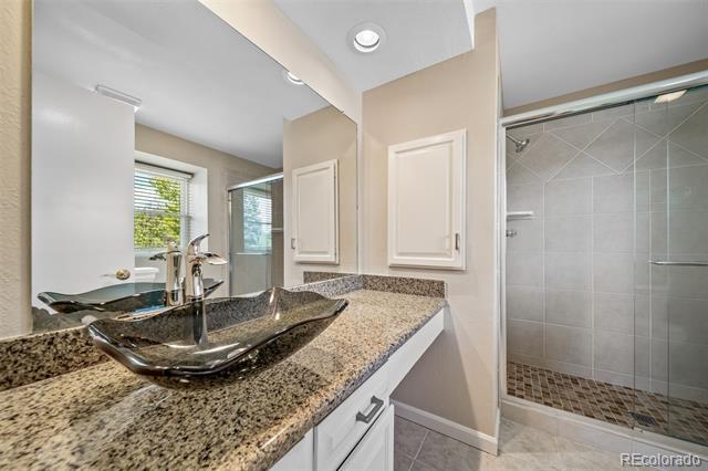 Building Photo - 6521 S Pontiac Ct