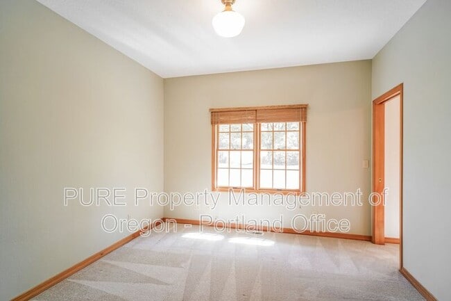 Building Photo - 14020 SW 158th Terrace