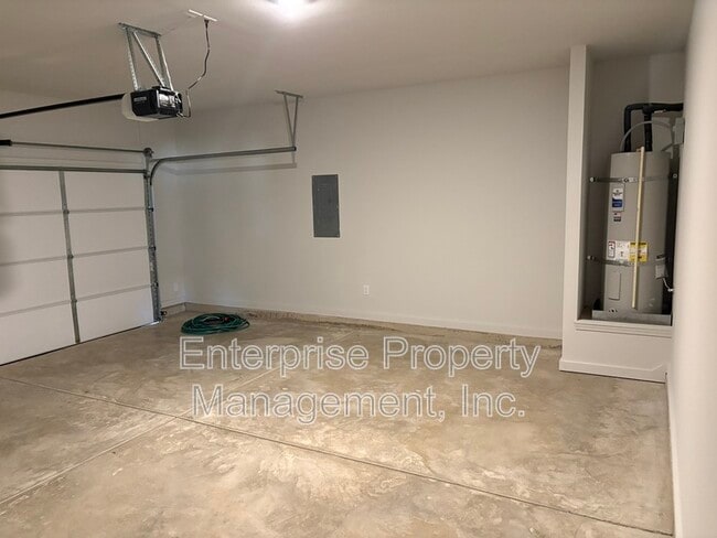 Building Photo - 80 Burr Oak Cv