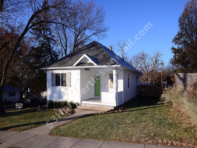 Building Photo - 2304 N 65th St