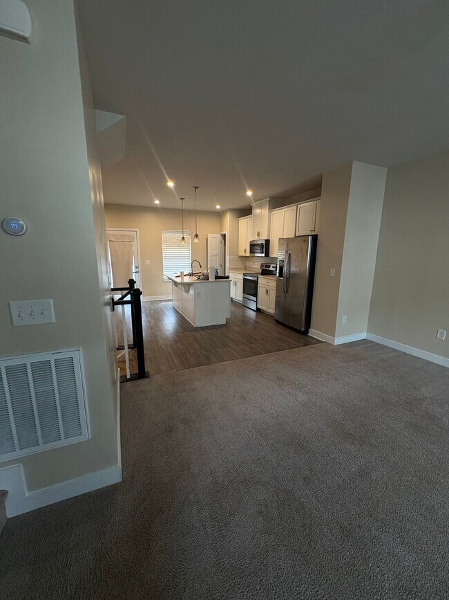 Building Photo - Chesapeake Home