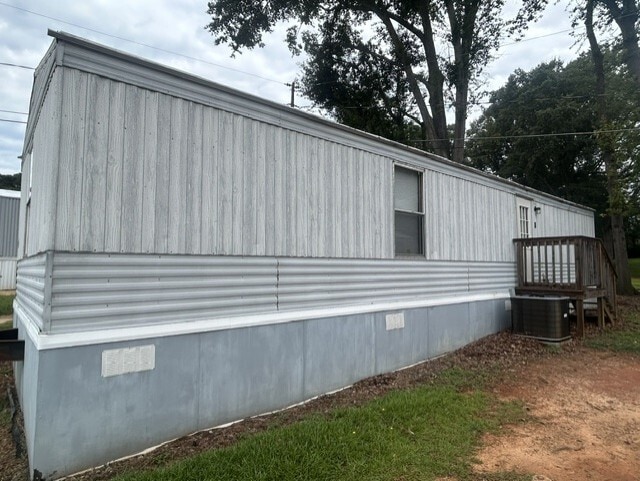 Building Photo - 315 Judith Ln