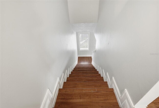Building Photo - 1600 Little Falls Cir