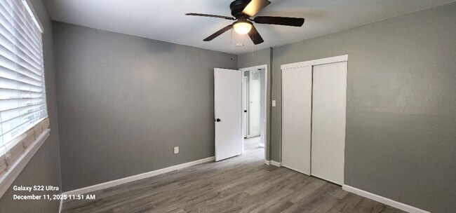 Building Photo - Virginia Street