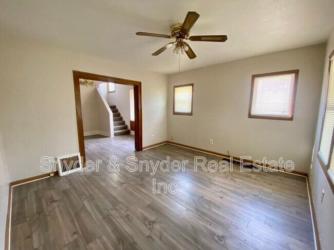 Building Photo - 93 Jewett St