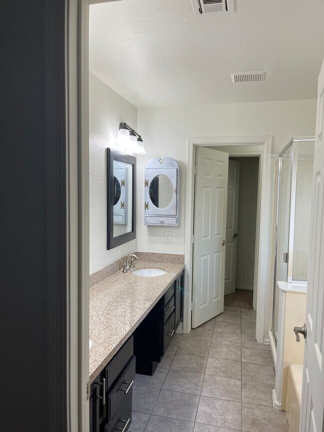 Building Photo - Superstition Springs 4 bedroom/3 baths w/ PRIVATE POOL