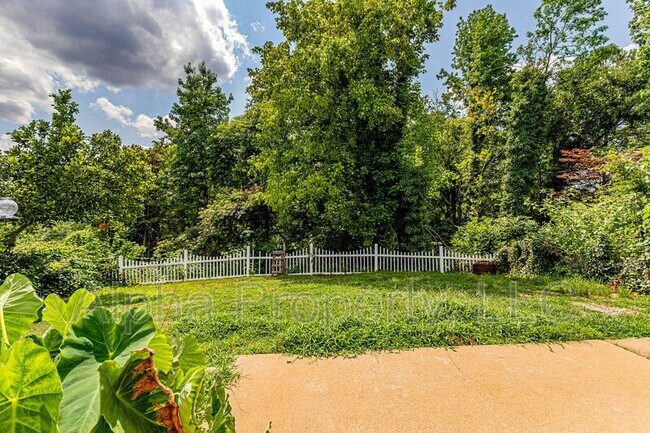 Building Photo - 261 Highgate Cir