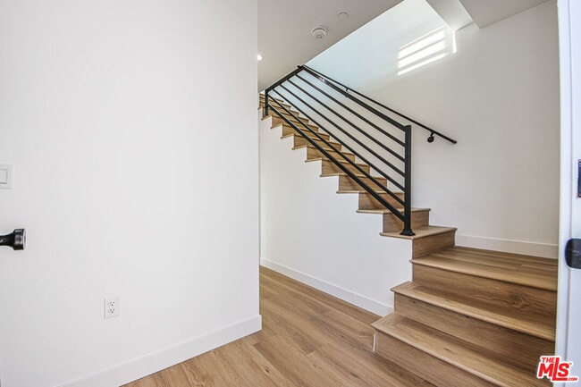 Building Photo - 11443 Hatteras St