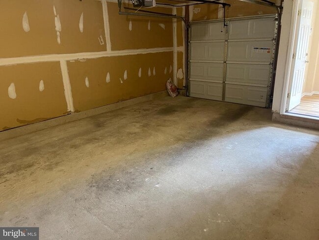 Building Photo - 4140 Hunters Hill Cir