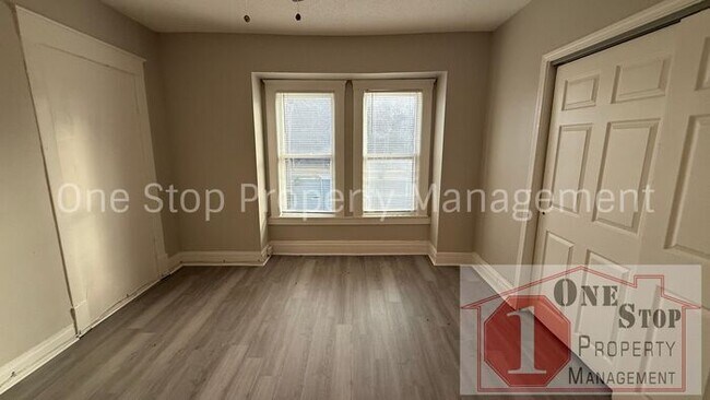 Building Photo - Beautiful 3 Bedroom 1.75 Bathroom Home in Kansas City!