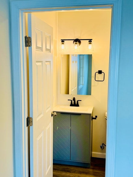 Building Photo - 20606 Raymond Ave