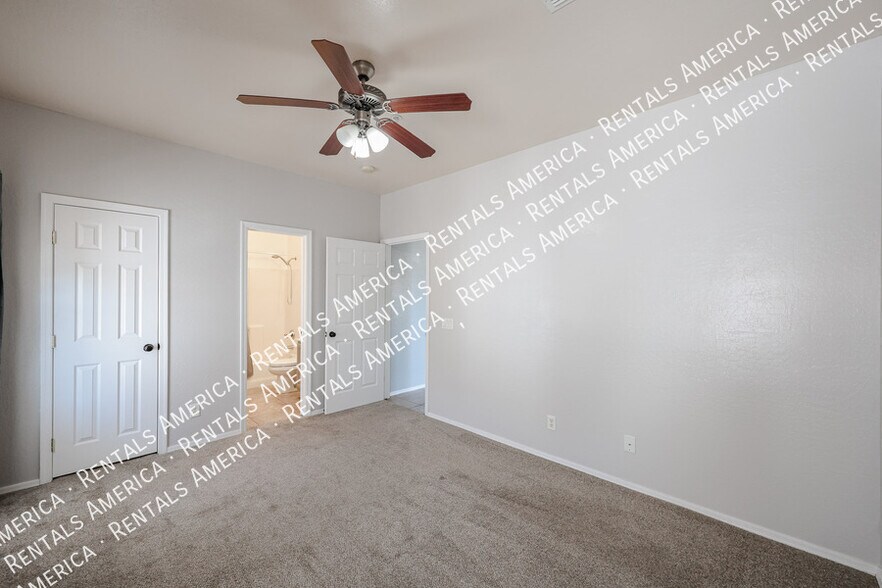 Building Photo - 2950 W Louise Dr