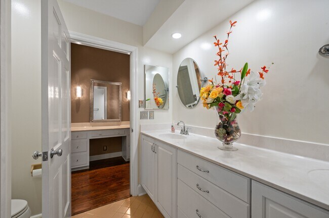 Building Photo - 254 Berkley Ct