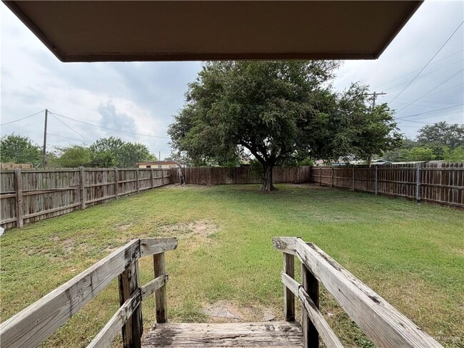 Building Photo - 25 S Raul Longoria Rd