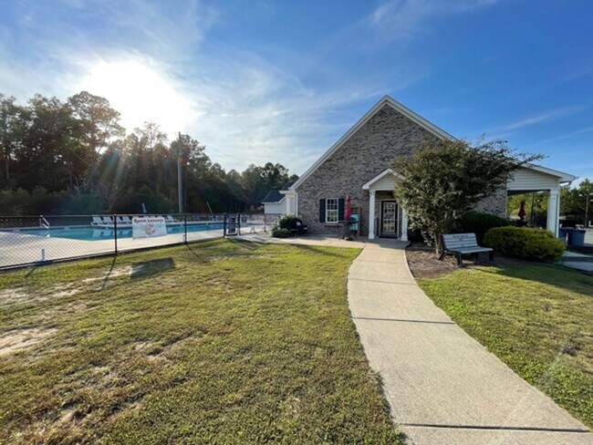 Building Photo - Bluffs at Knolls at the Neuse
