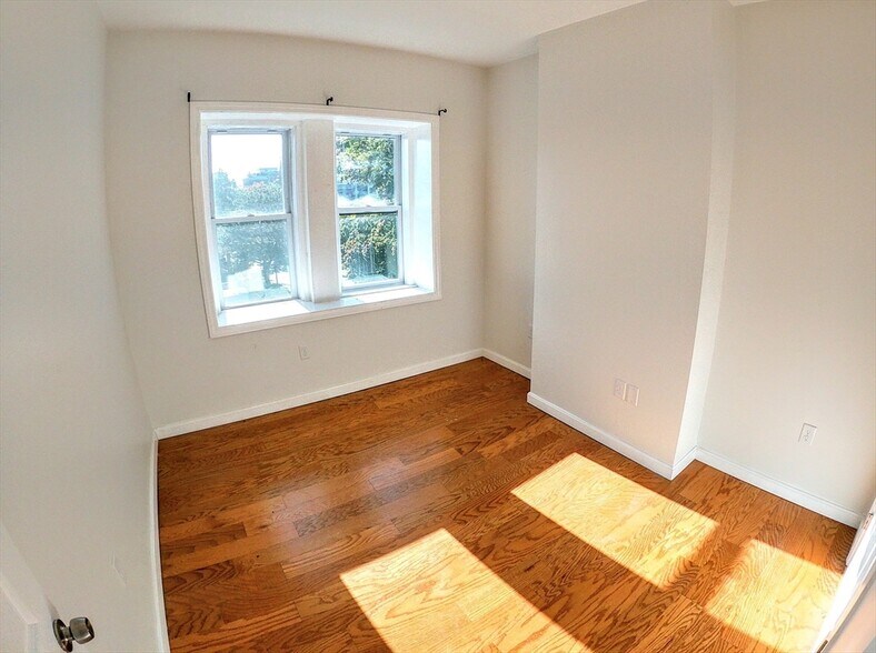 Building Photo - 610 Shawmut Ave