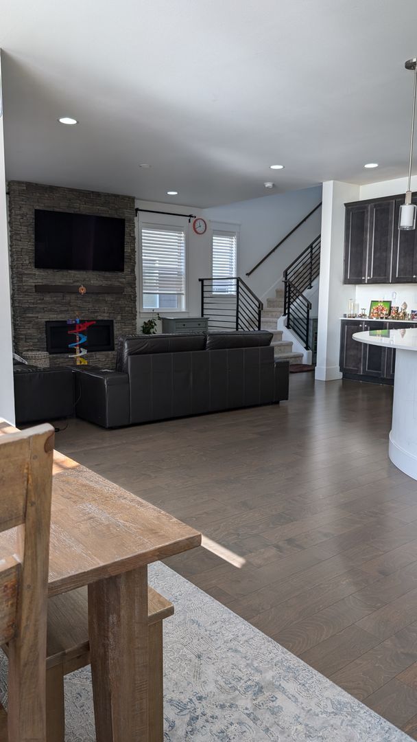 Building Photo - Beautiful 4 Bedroom Bothell Home
