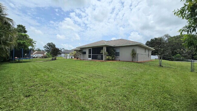 Building Photo - 8013 Sandpiper Rd