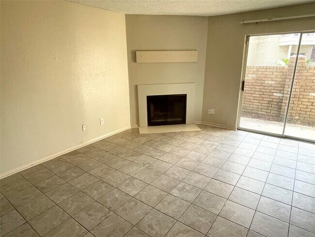 Building Photo - 2120 El Paseo St