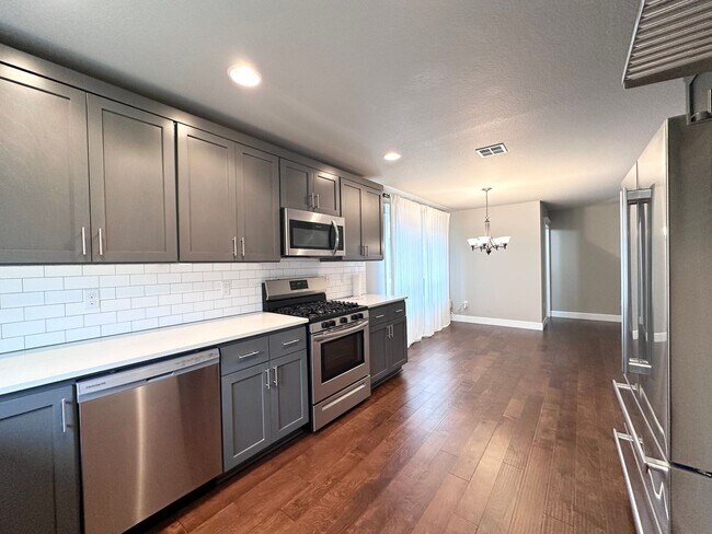 Building Photo - Beautiful Modern Home in N Portland!