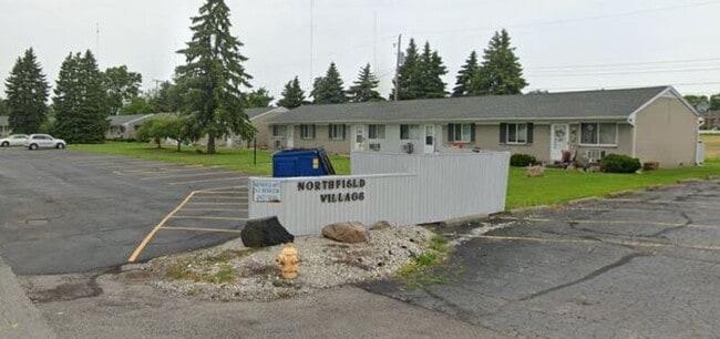 Primary Photo - 5058 Northfield Dr