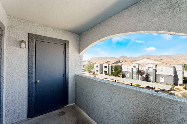 Building Photo - Modern 1-Bedroom Oasis: Prime Location!