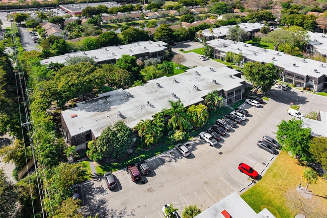 Building Photo - 3111 Oakland Shores Dr