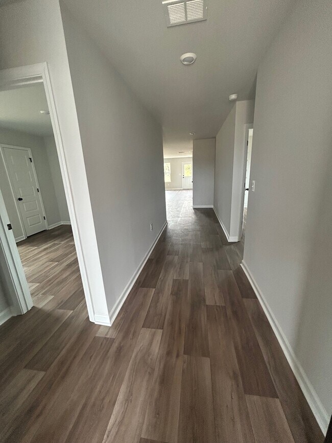 Building Photo - 321 Sweet Vernal St