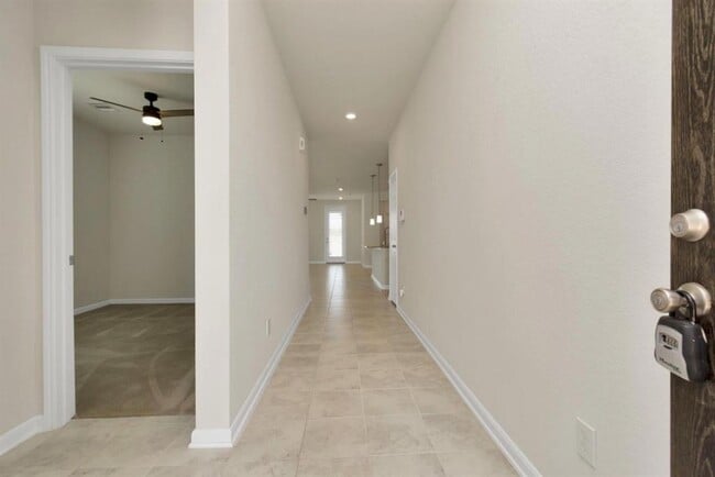 Building Photo - 25303 Western Sage Ln