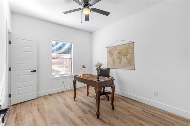 Building Photo - 2111 Wright St