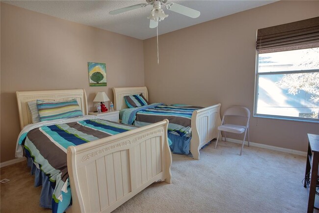 Building Photo - 2409 Greenwillow Dr