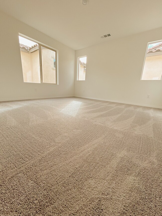 Building Photo - 5254 Wildflower Ln