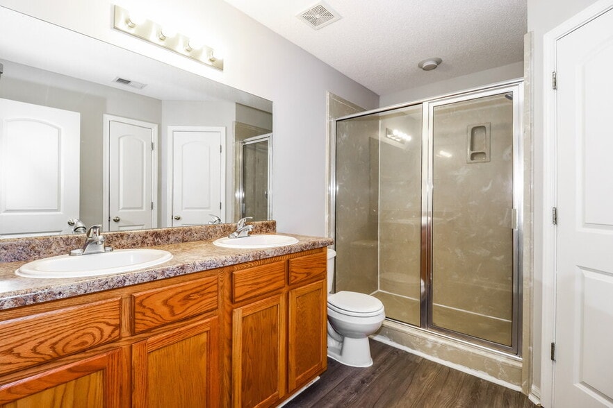 Building Photo - 1481 Lawson Dr