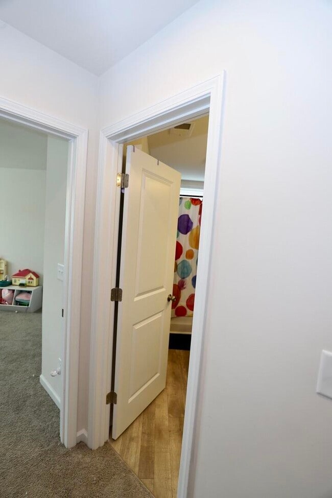 Building Photo - 1049 Crescent Moon Lp