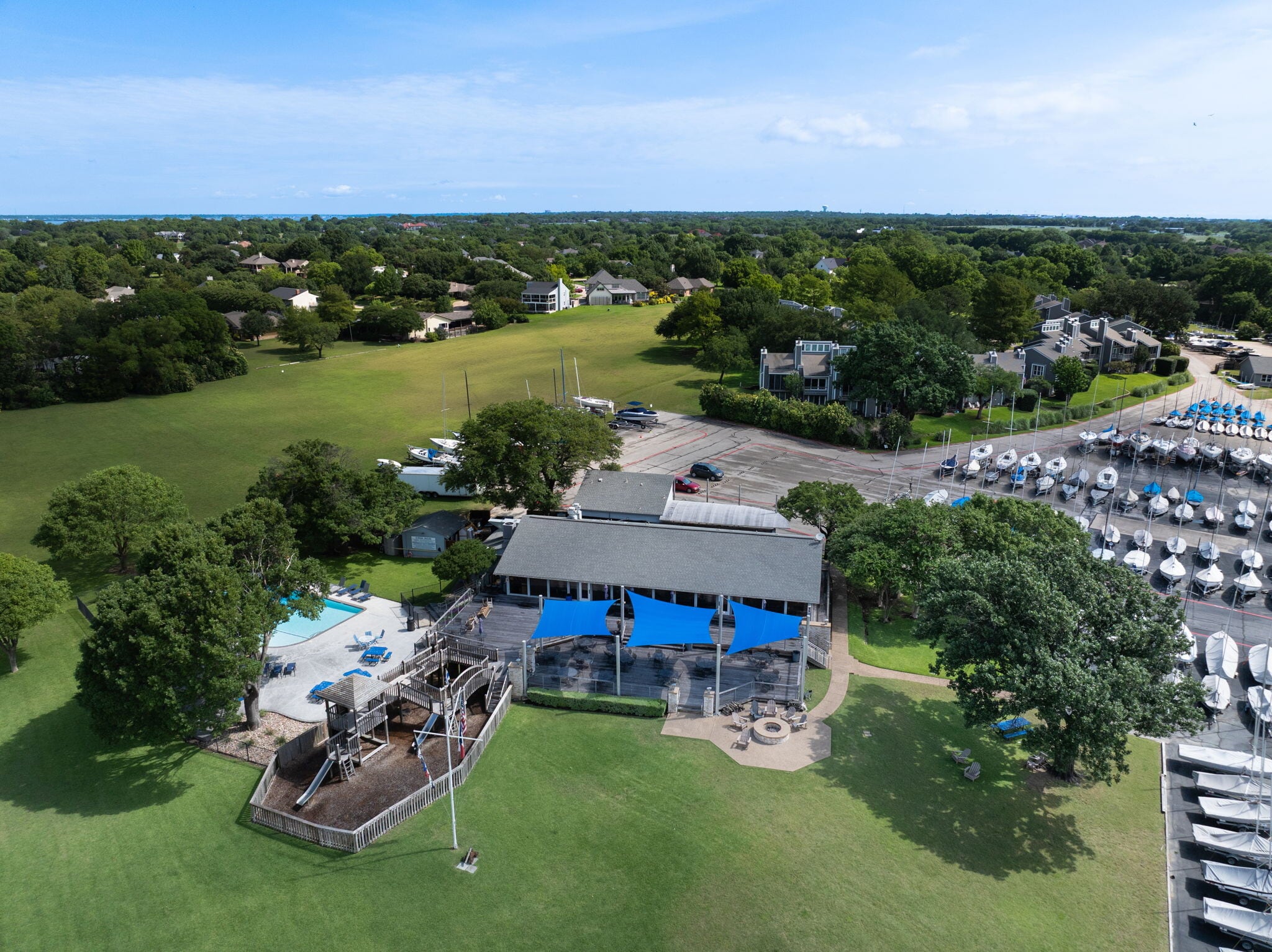 Building Photo - 300 Rush Creek Dr