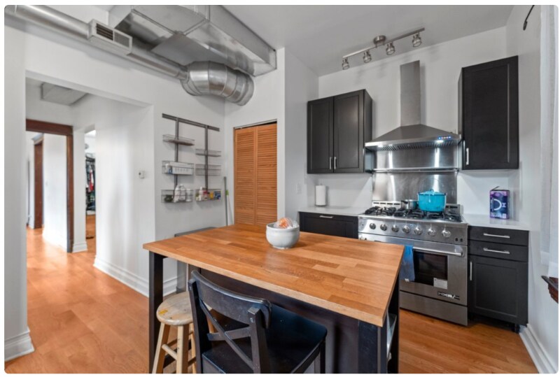 Building Photo - 1857 S California Ave