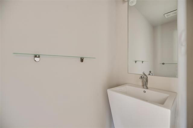 Building Photo - 2761 Troutt Dr