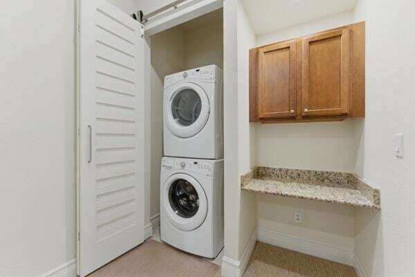 Building Photo - 6109 NW Kendra Ln