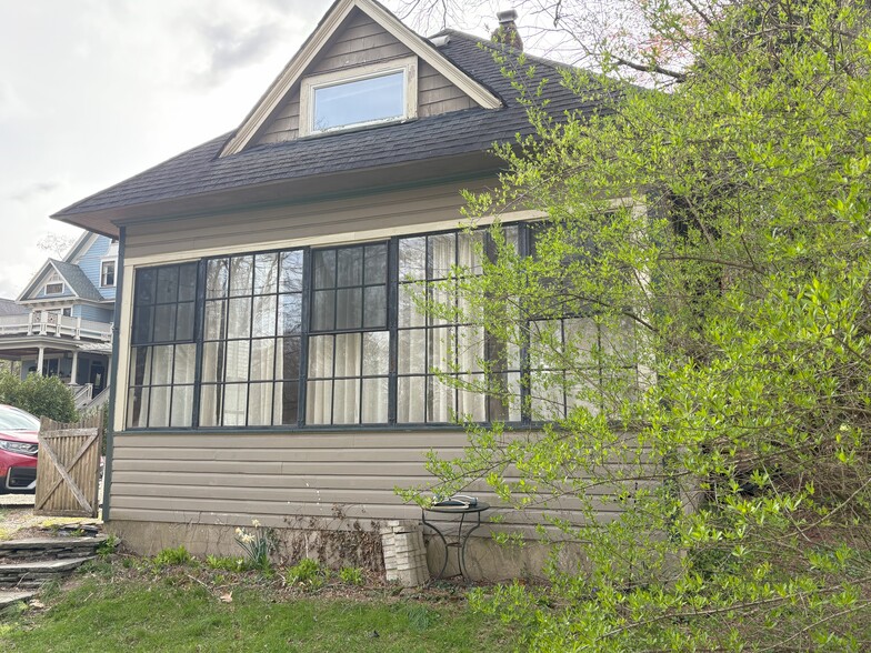 Rear Facade - 207 Holly St