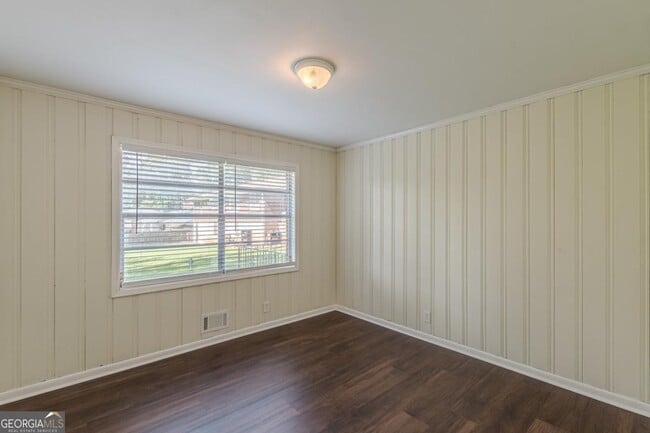 Building Photo - 2416 Timber Ridge Ct