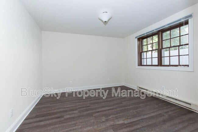 Building Photo - 249 Stribling Ave