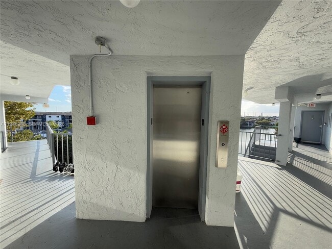 Building Photo - 7105 W 13th Ave