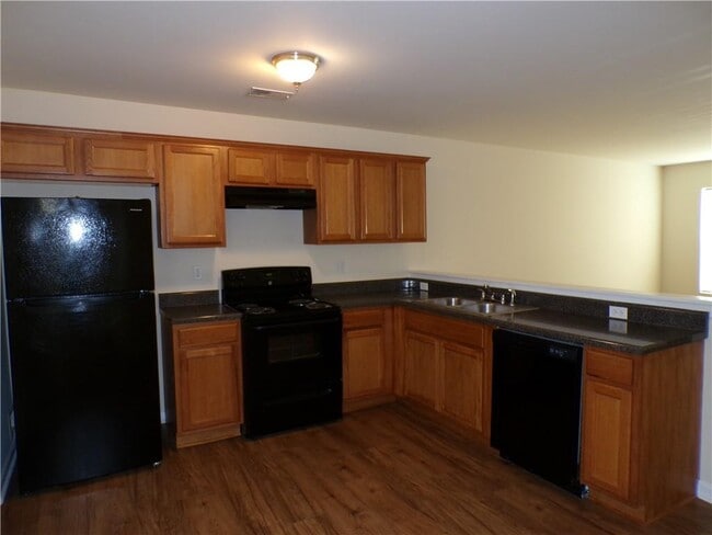 Building Photo - 38 Middlebrook Dr