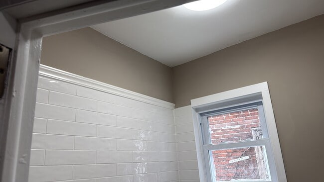 Building Photo - 2329 N Cleveland St